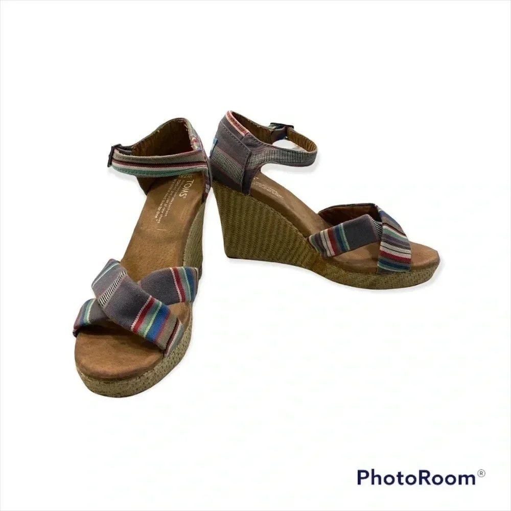 TOMS wedges *7.5*